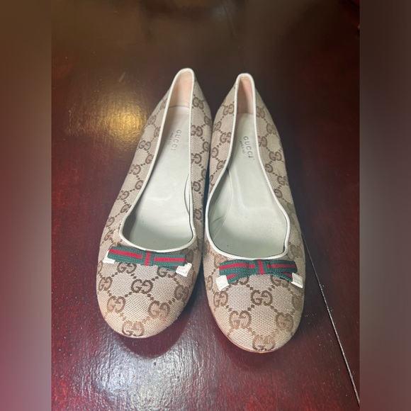 GUCCI SHOES 100% AUTHENTIC GUCCI MONOGRAM GG CANVAS BALLET FLATS - Picture 1 of 7